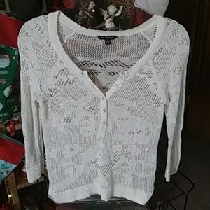 Small American Eagle Outfitters Pull Over crochete